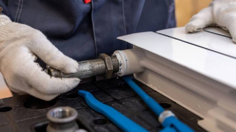 What Sets Go 2 Plumbing and Heating Apart from 9–5 Plumbers in Edmonton? Plumbing problems rarely arrive on schedule. Whether it’s a burst pipe in the middle of the night or a water heater failure during your holiday dinner, waiting until “business hours” just isn’t an option. That’s where Go 2 Plumbing and Heating, proudly owned by Moe Hasan, steps in—redefining what it means to be a plumber in Edmonton.